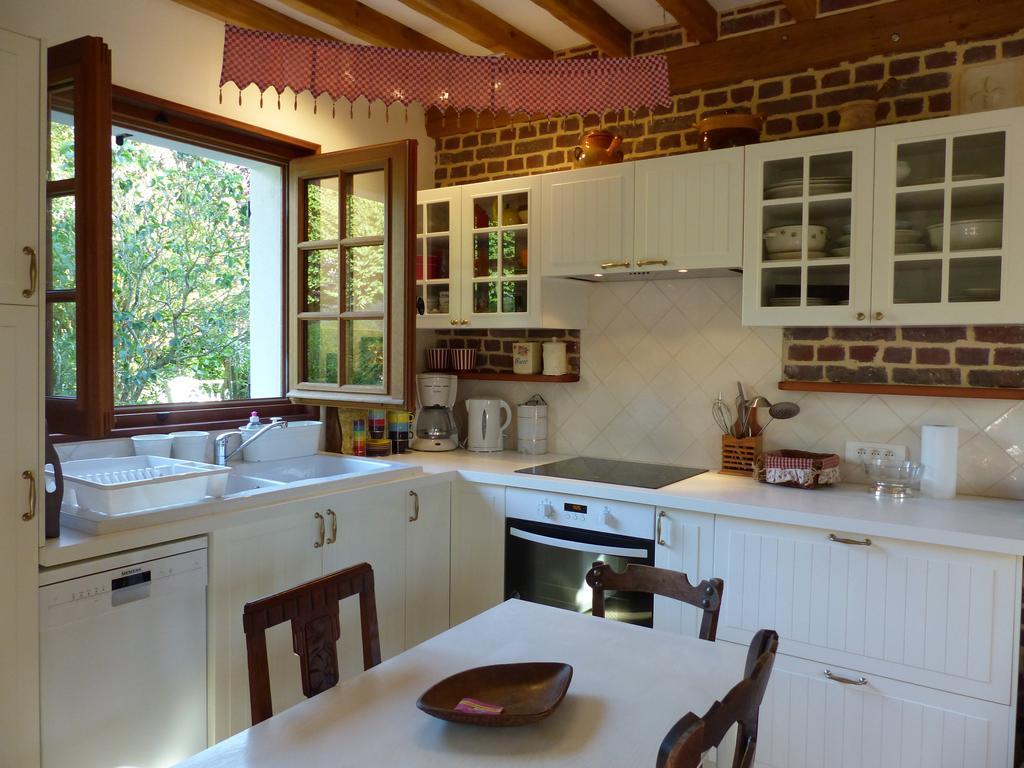 La Flore De Lys, Cottage Ideal Pour 2 Adultes Et 2 Enfants Saint-Jouin-Bruneval Номер фото